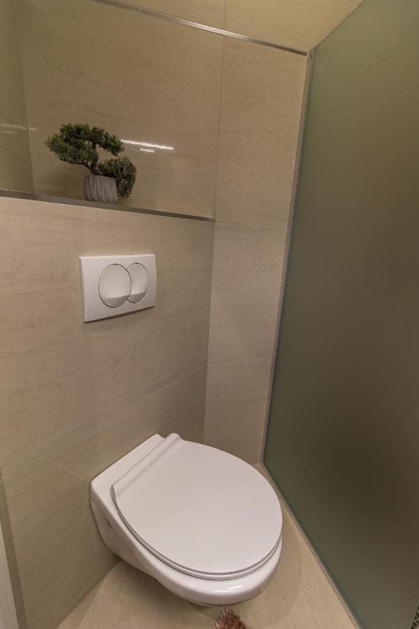 Thermal Lux Weninger Apartman Kiskunhalas Esterno foto