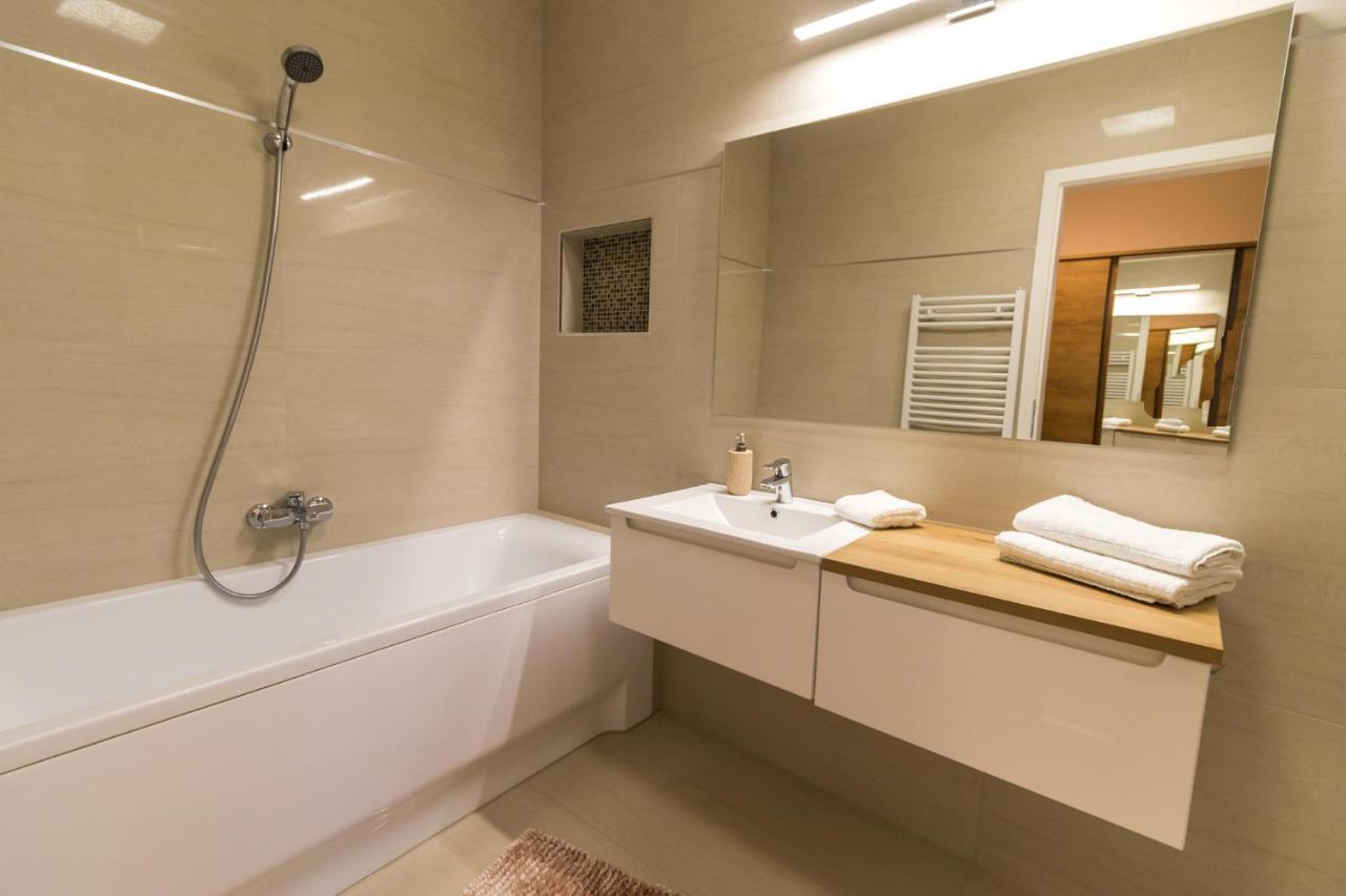 Thermal Lux Weninger Apartman Kiskunhalas Esterno foto