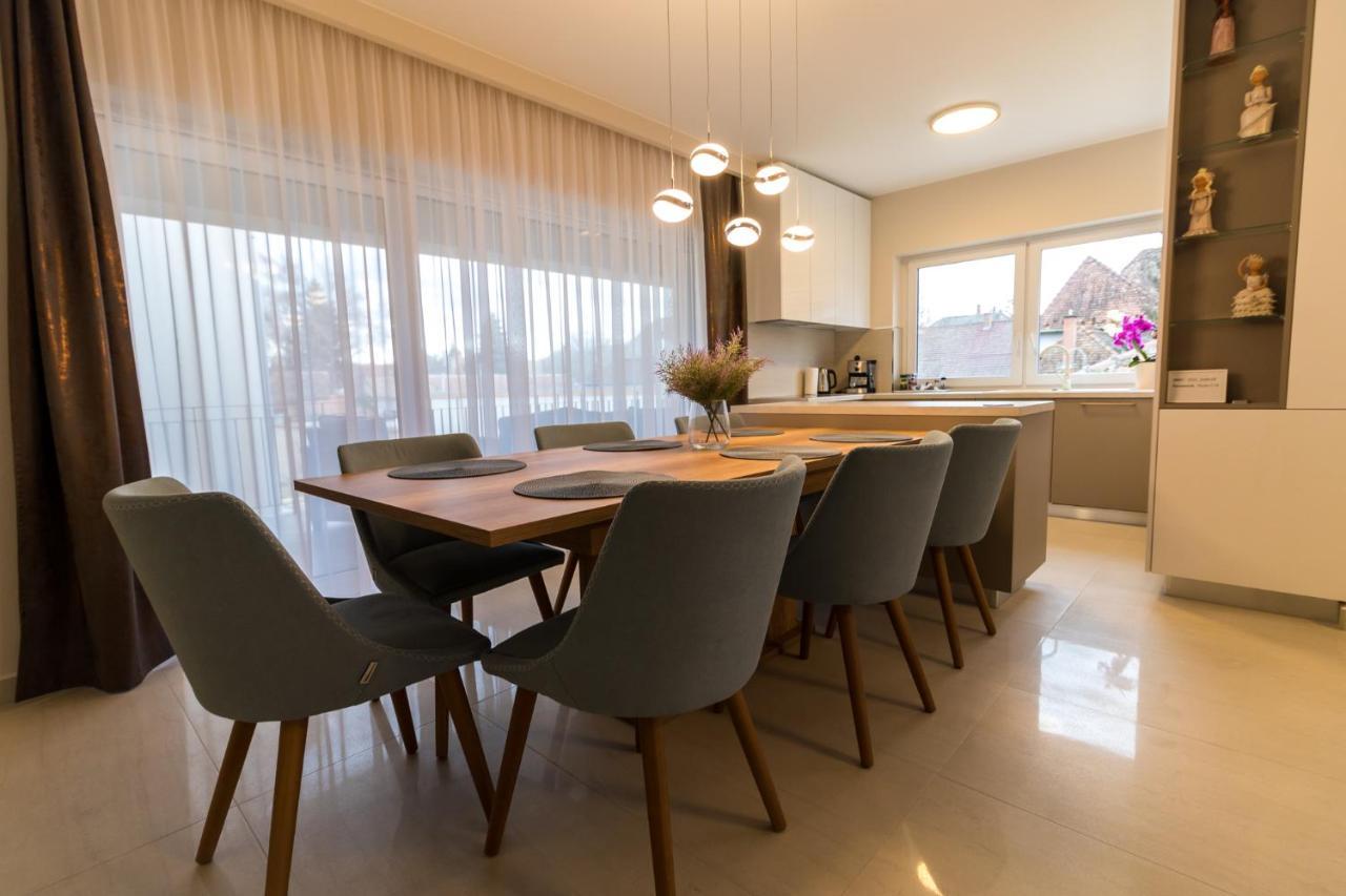 Thermal Lux Weninger Apartman Kiskunhalas Esterno foto